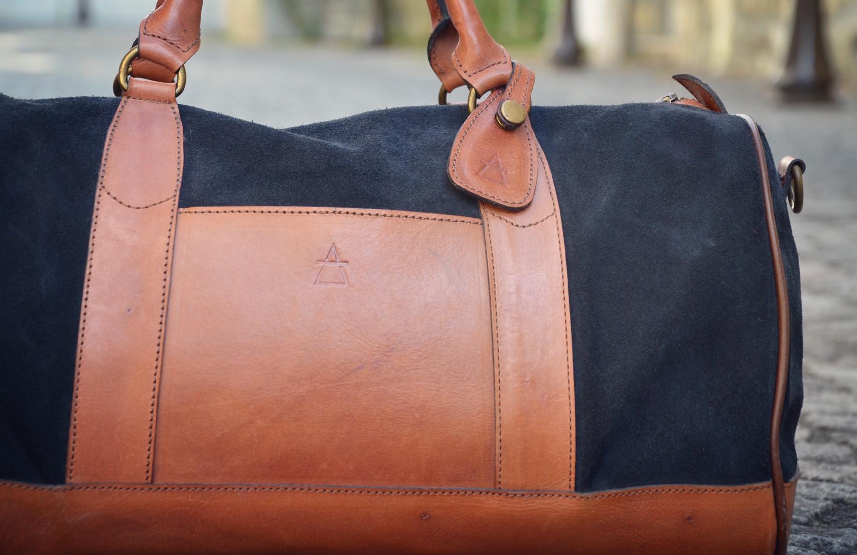 Pachamama - Weekend Bag Diego Anthracite - Leather travel bag